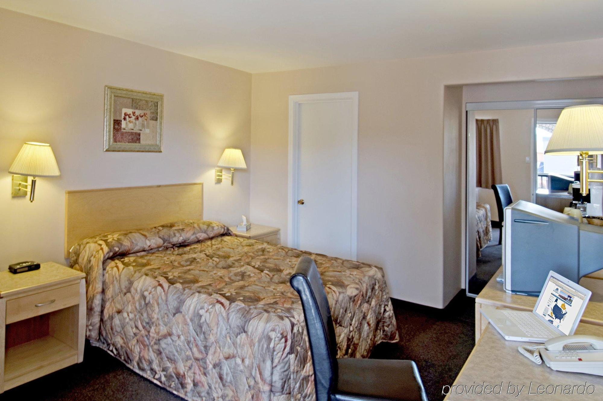 Canadas Best Value Inn-Принс-Джордж Номер фото